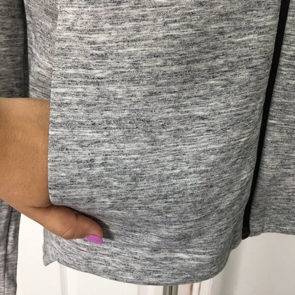 Lululemon Gray Full Zip Jacket Size 4 - Picture 4 of 13